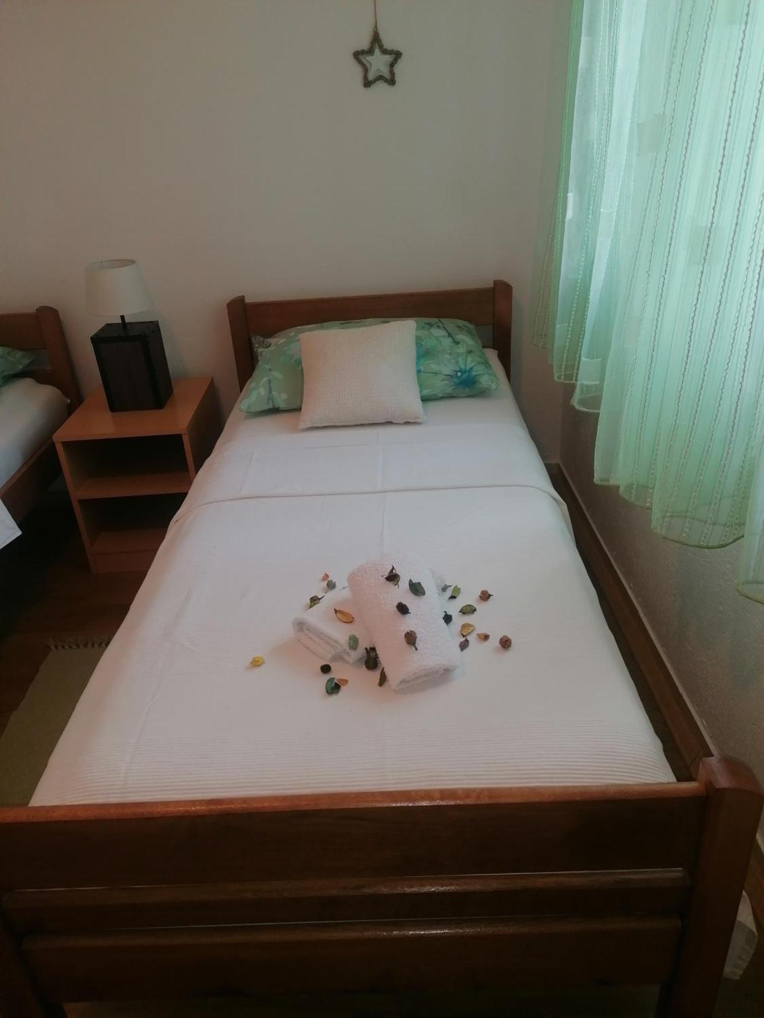 Donji Karin Apartman Volarevic מראה חיצוני תמונה